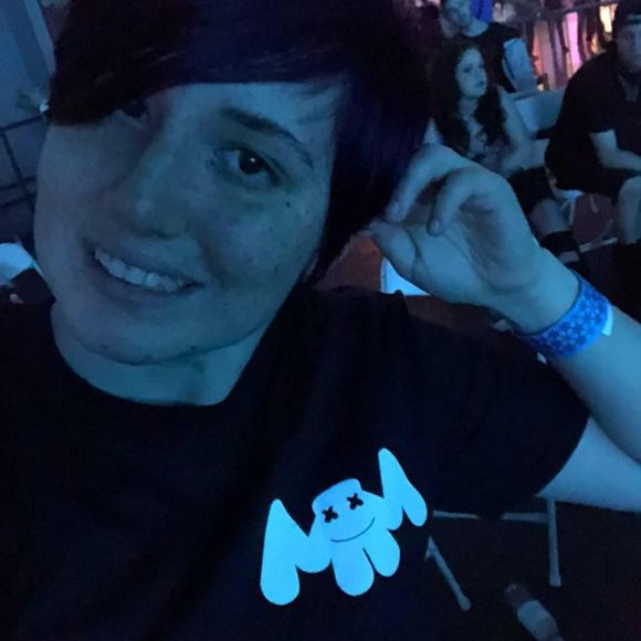 Meet your Posher, Sierra - Picture 1 of 1